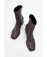 Prologue Shoes Plesa Chunky Heel Boot (Women)