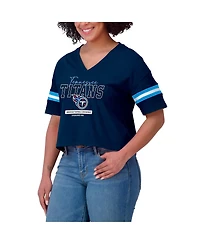 Wear by Erin Andrews Women's Navy Tennessee Titans Color Block Boxy Modest Crop V-Neck T-Shirt
