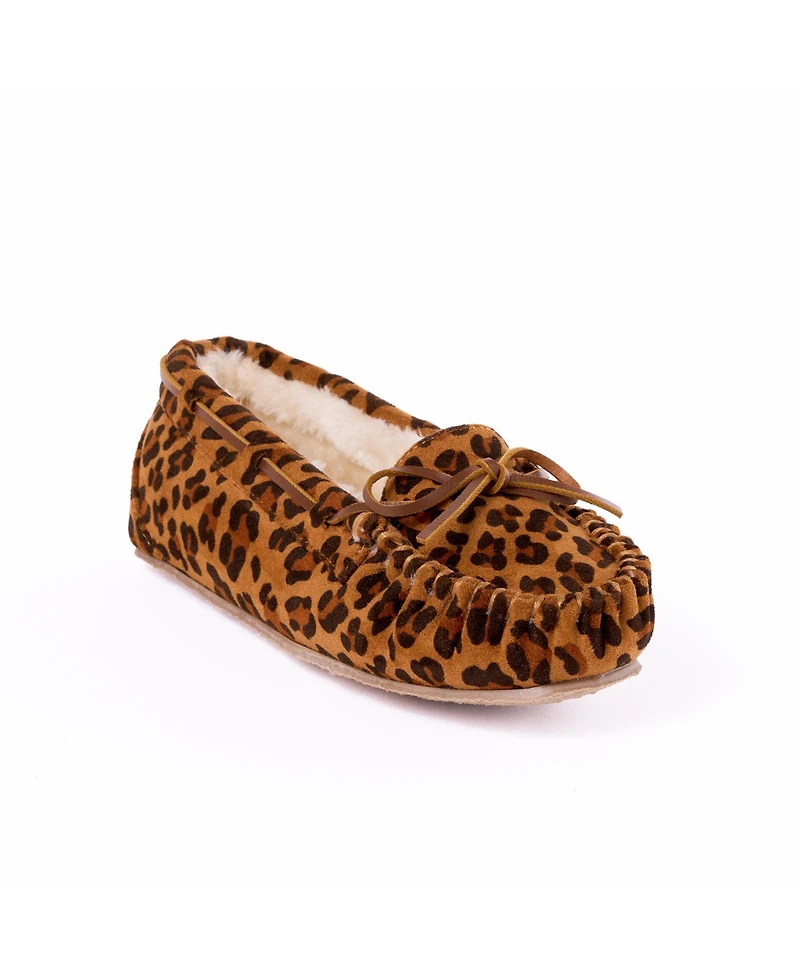 Minnetonka Women's Cally Leopard Print Slippers
