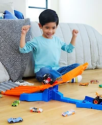 Hot Wheels Monster Trucks Sharks vs Dinos Racedown Destruction Track Set