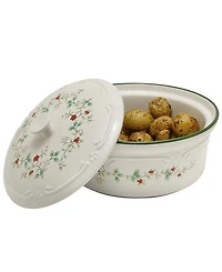 Winterberry Covered Casserole Dish