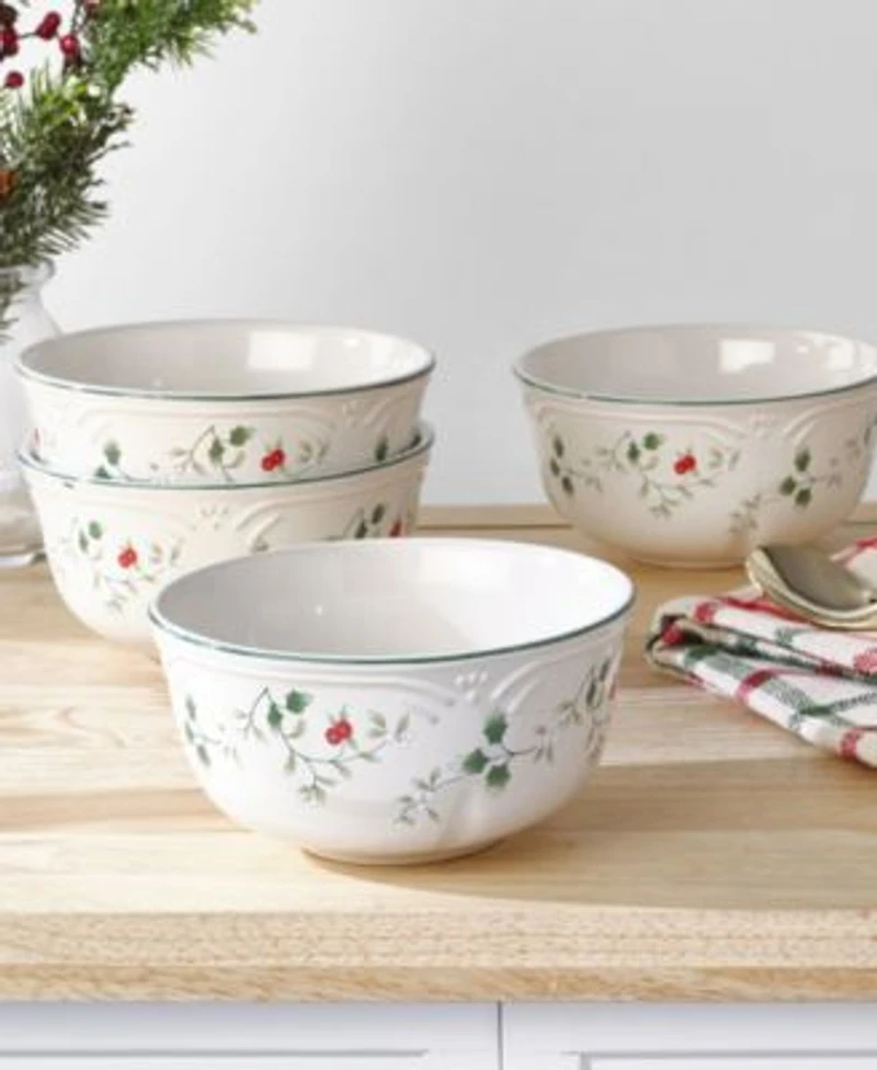 Winterberry Christmas Dinnerware Collection