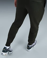 Nike Club Men's Fleece Drawstring Joggers Pants