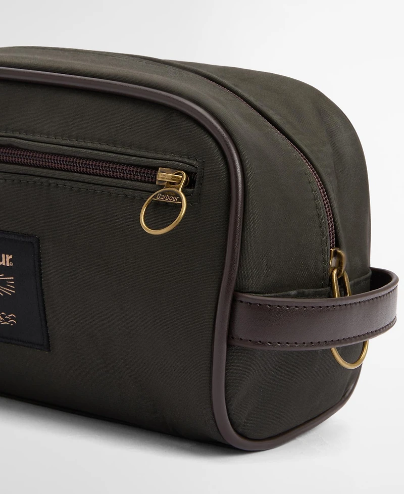 Barbour Men's Zippered Wax Wash Bag