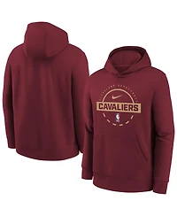 Nike Big Boys and Girls Wine Cleveland Cavaliers 2025/26 Club Fleece Practice Hoodie
