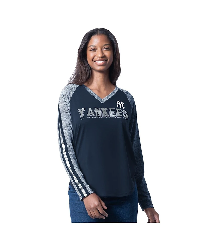 G-iii 4Her by Carl Banks Women's Navy New York Yankees Top Dog Raglan Long Sleeve V-Neck T-Shirt