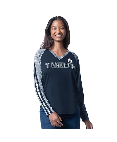 G-iii 4Her by Carl Banks Women's Navy New York Yankees Top Dog Raglan Long Sleeve V-Neck T-Shirt