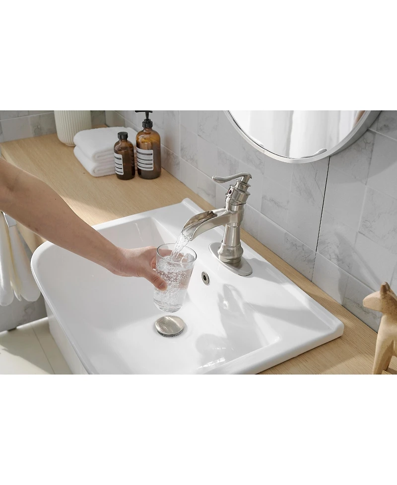 Single Hole Single-Handle Low-Arc Bathroom Faucet Matte Black
