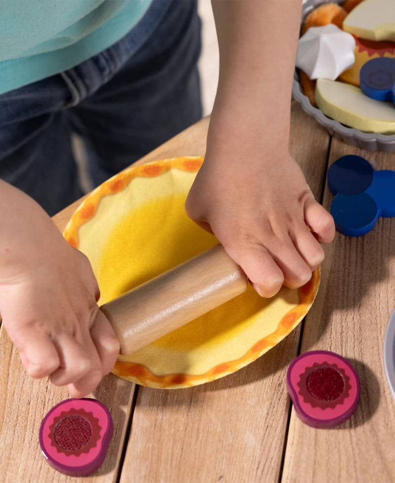 Melissa & Doug "Doughlicious" Cook, Bake & Serve Pretend Play Set