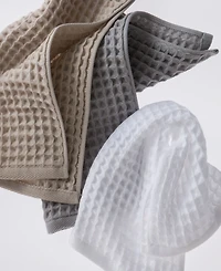 Uchino Air Waffle Bath Towel, 28" x 55"
