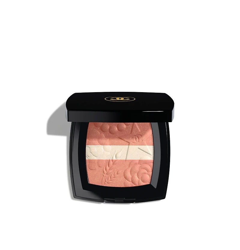Chanel Les Signes De Création Exclusive Highlighter, 0.49 oz.