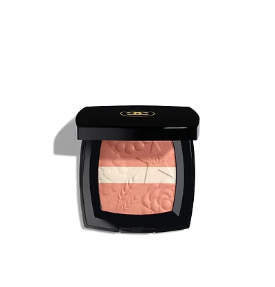 Chanel Les Signes De Création Exclusive Highlighter, 0.49 oz.