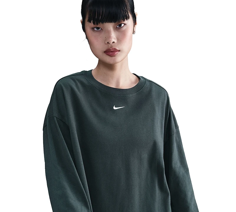 Nike Women's Oversized Long Sleeve T-Shirt
