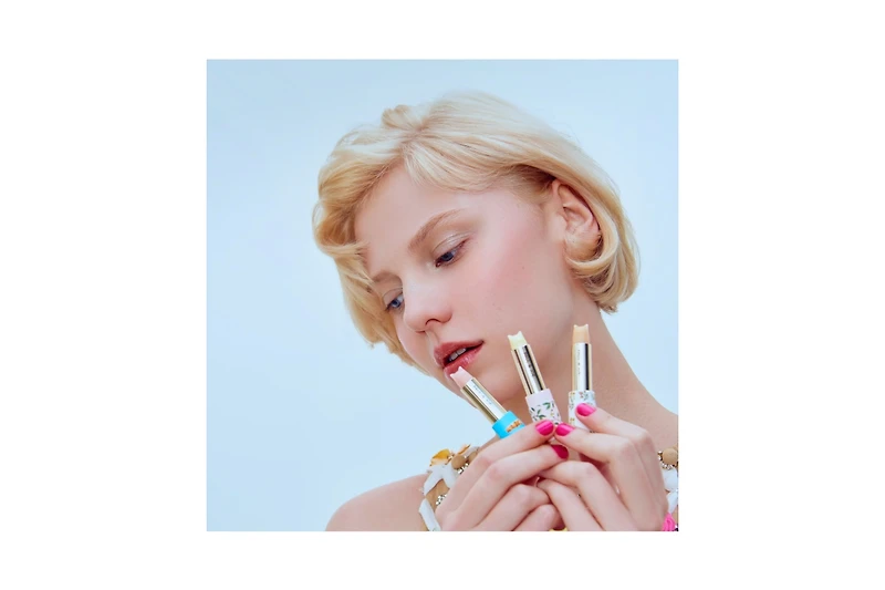 Paul & Joe Pearl Lipstick 402