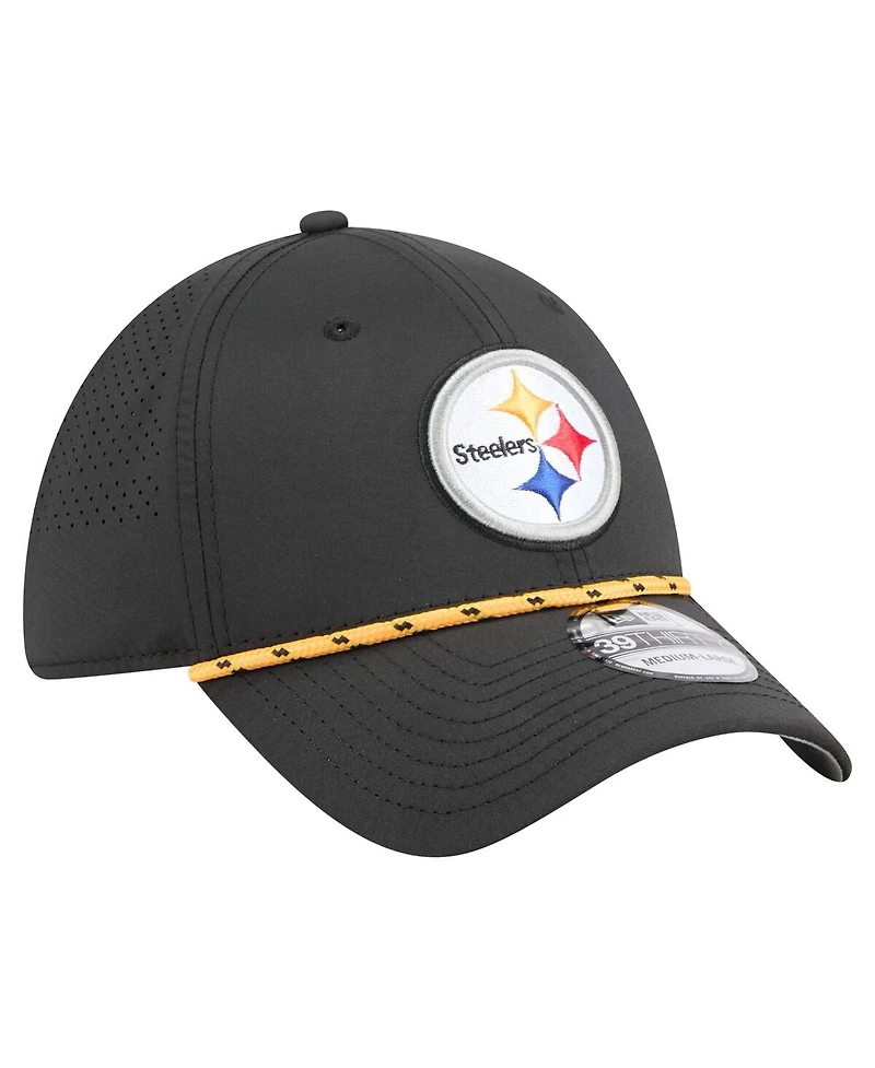 New Era Men's Black Pittsburgh Steelers Perforated 39THIRTY Flex Hat