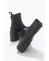 Prologue Shoes Fenira Platform Heel Chelsea Boot (Women)