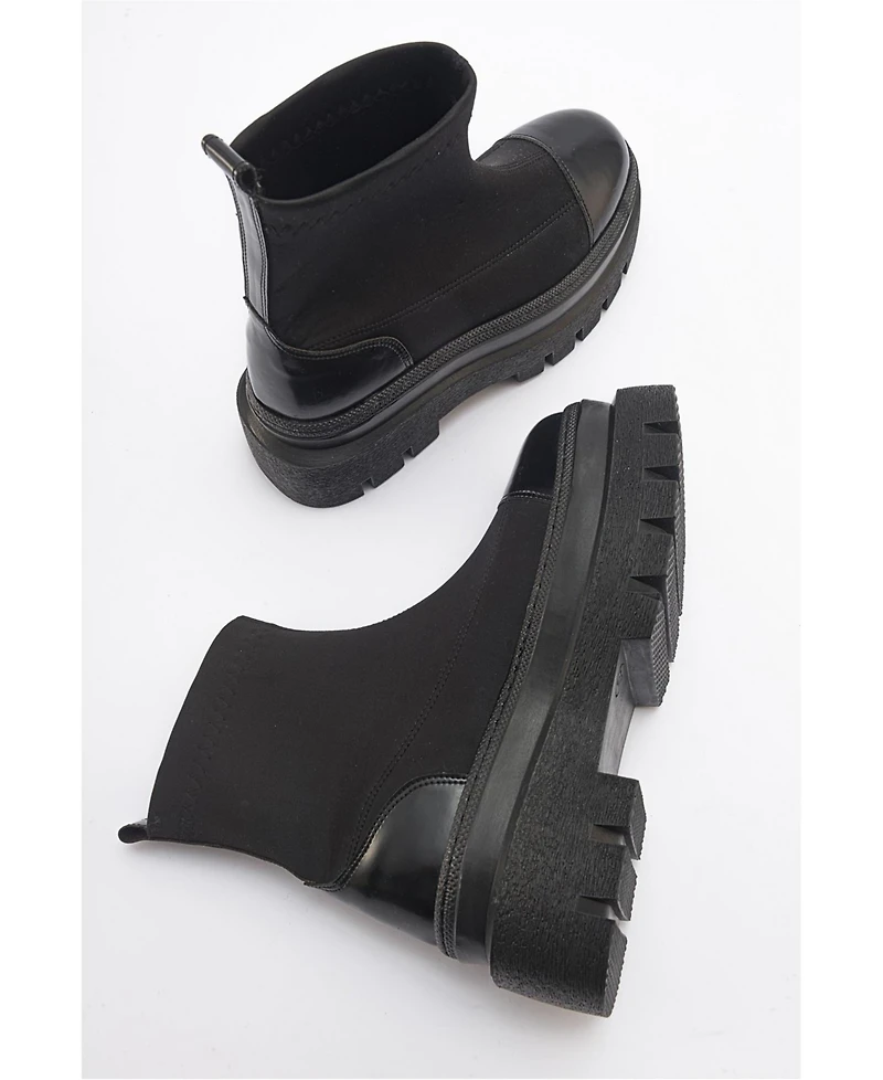 Prologue Shoes Aves Chunky Scuba Boot (Women)