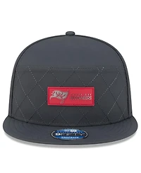 New Era Men's Charcoal Tampa Bay Buccaneers 2025 Sideline Cold Weather Split Panel 9FIFTY Snapback Hat