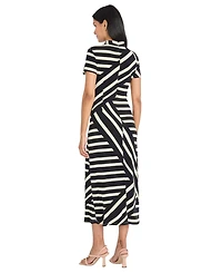 Donna Morgan Women's Mock Neck Short-Sleeve Dress