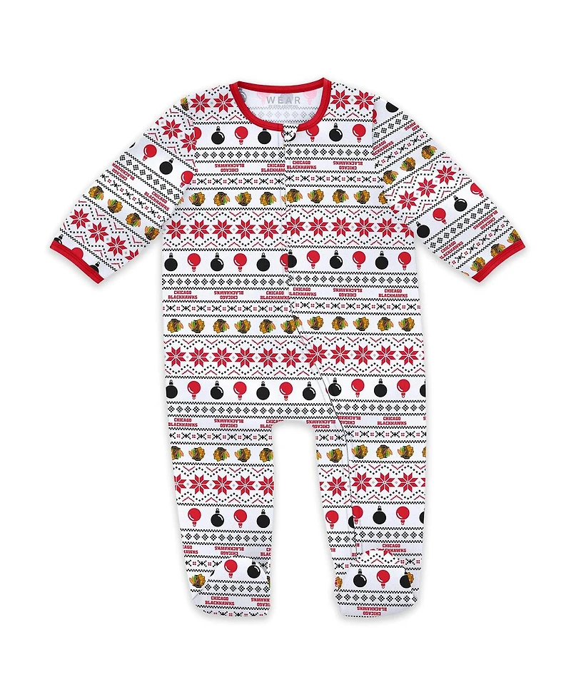 Wear by Erin Andrews Newborn 2-Piece Chicago Blackhawks Allover Print Full-Zip Sleeper and Bib Christmas Set
