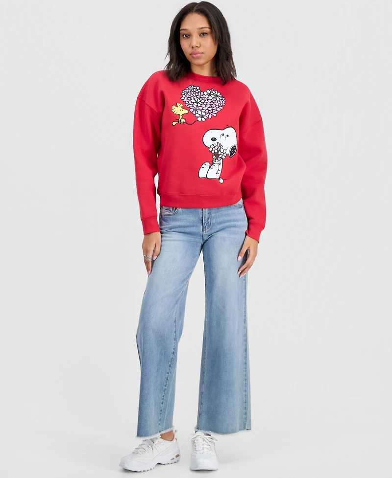 Peanuts Juniors' Snoopy Valentine's Day Fleece Sweatshirt
