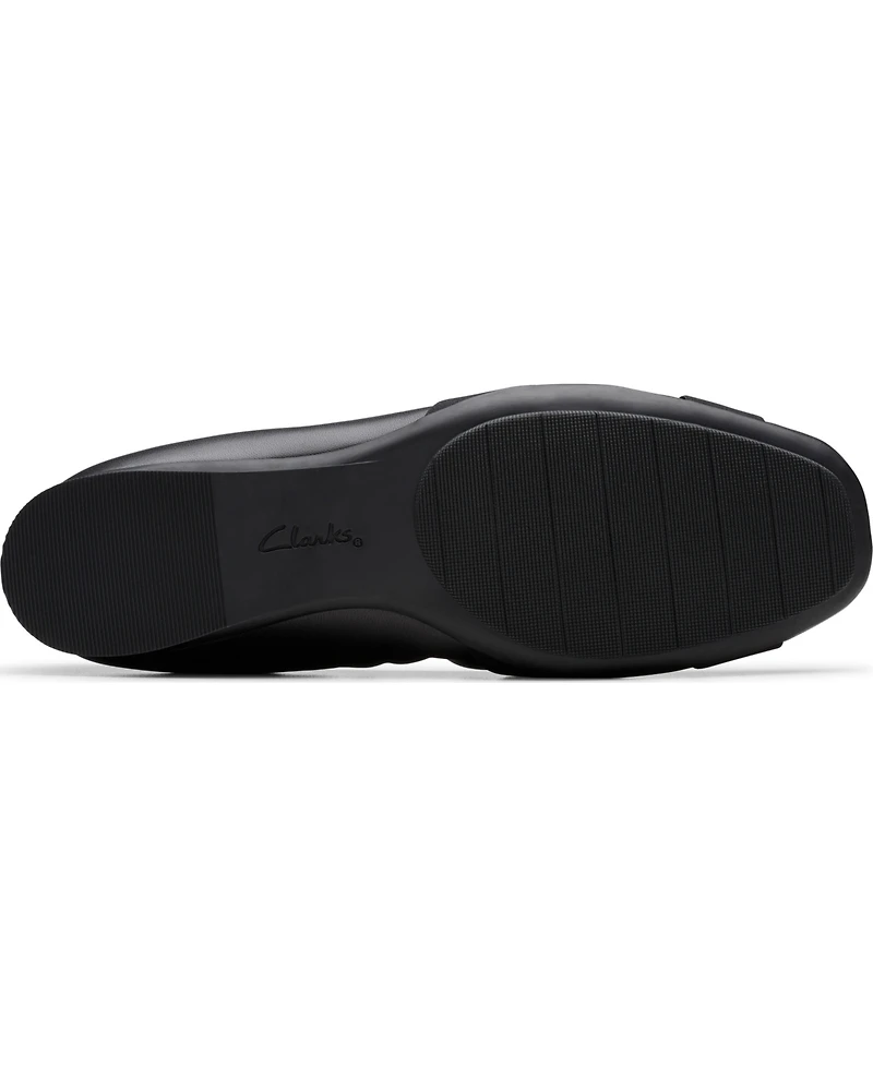 Clarks Women's Jazmynn Gem Round Toe Flats