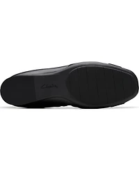 Clarks Women's Jazmynn Gem Round Toe Flats