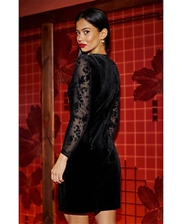 Yumi Women's Fitted Velvet Dress