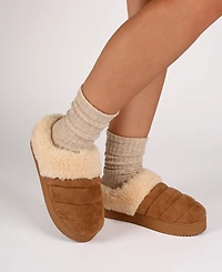 Journee Collection Women's Blair Round Toe Quilted Clog Slippers