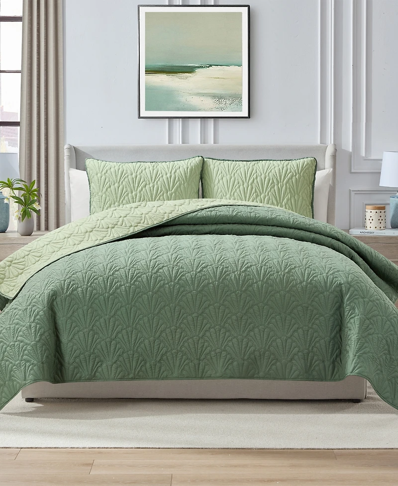 Seventh Studio Seashell Reversible 3-Piece Quilt Set, King