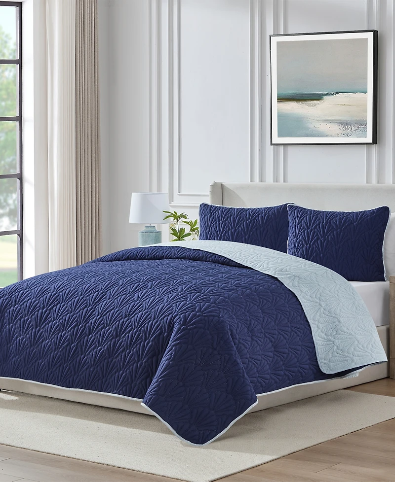Seventh Studio Seashell Reversible 3-Piece Quilt Set