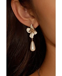 Retro Chic Iris Blossom Pearl Earrings
