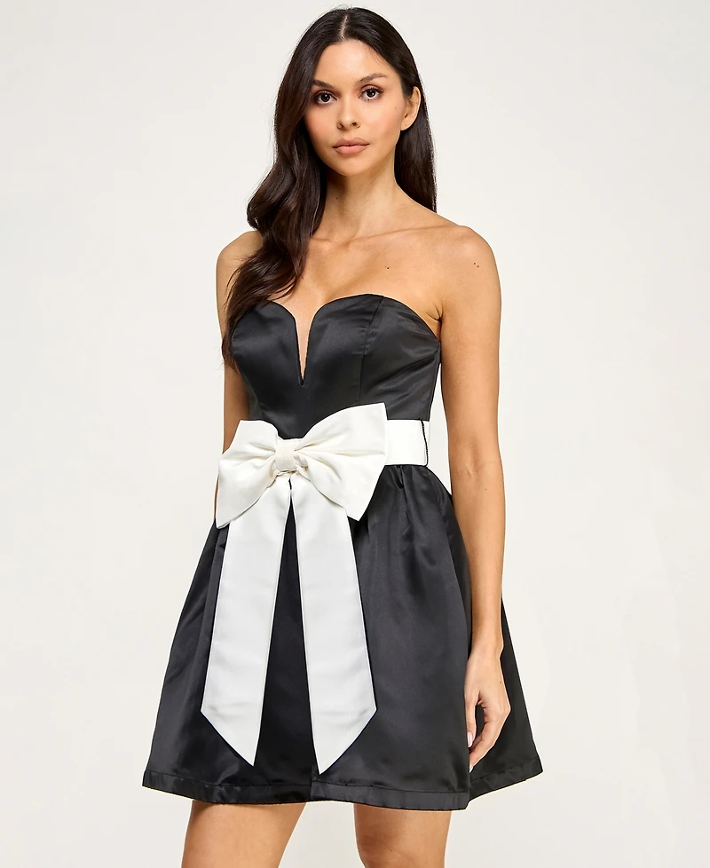 Seni & Cade Juniors' Strapless Sweetheart Neck Dress
