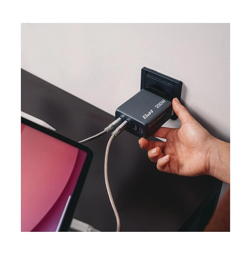 Verbatim Watts 4-Port GaN Wall Charger