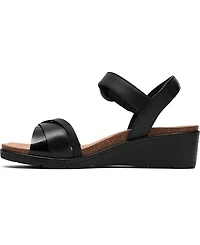 Clarks Women's Kacha Wave Round Toe Sandals