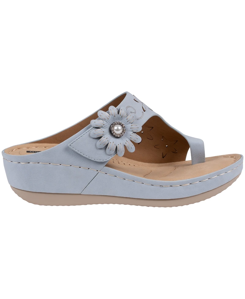 Gc Shoes Women's Skylar Floral Rosette Round Toe Wedge Sandals