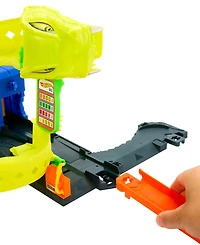 Hot Wheels Snake Spiral Attack Playset