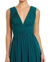Mac Duggal Women's Sleeveless Ruched V Neck Chiffon Gown