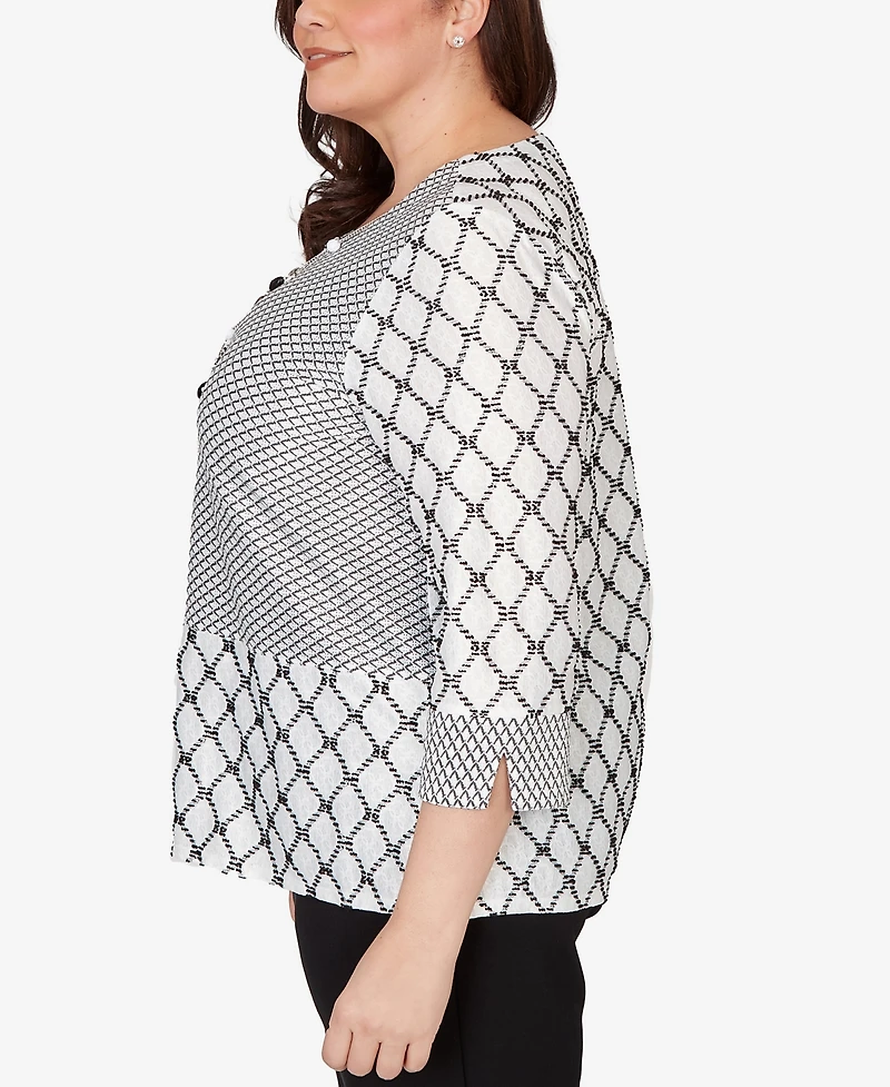 Alfred Dunner Plus Crowd Pleaser Spliced Diamond Textured Top with Necklace
