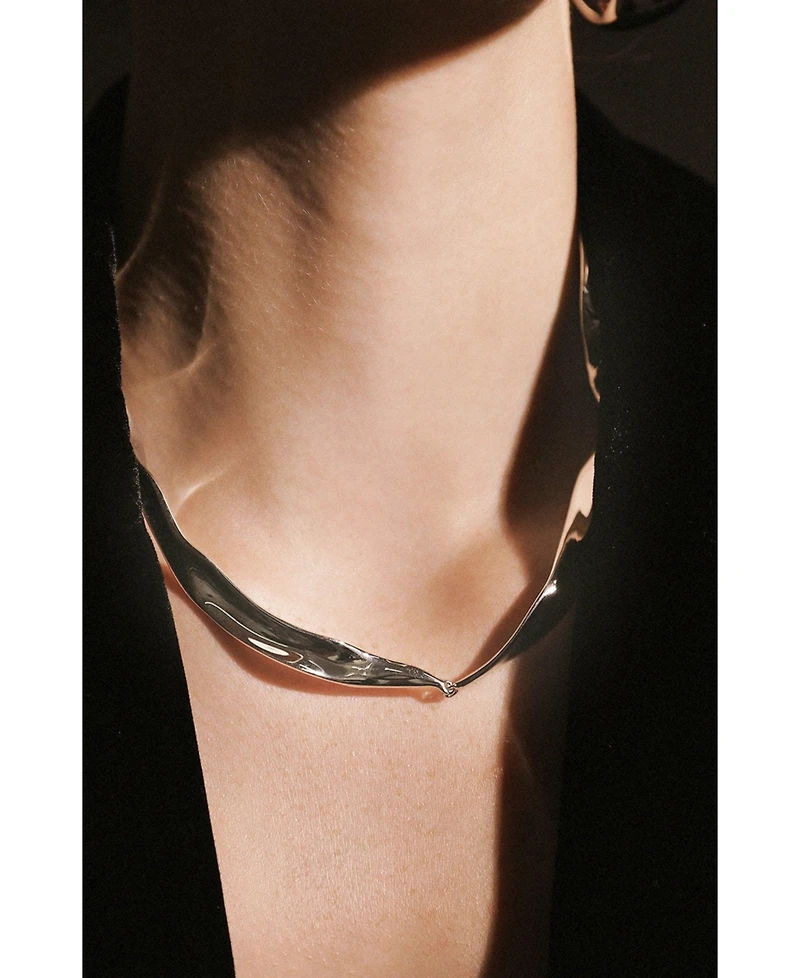 Retro Chic Ripple Necklace