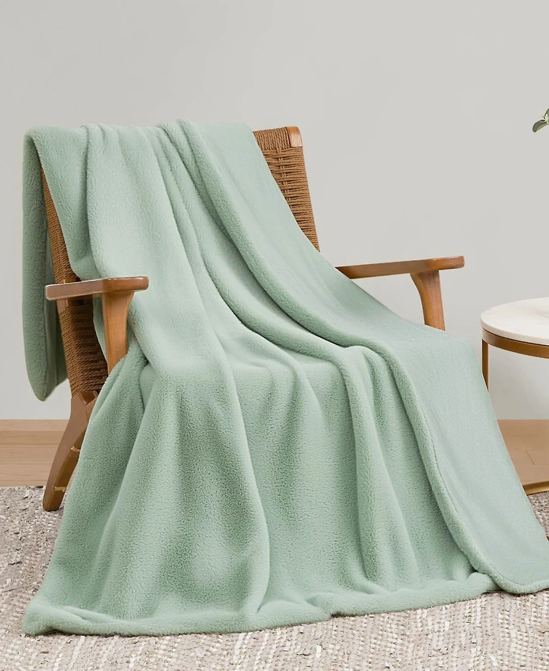 Jessica Simpson Solid Faux Fur Plush Throw, 50" x 70"