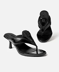 Naturalizer Women's Ravyn Thong Sandals