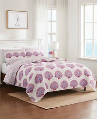 Avanti Scallop Shell Reversible -Pc. Quilt Set