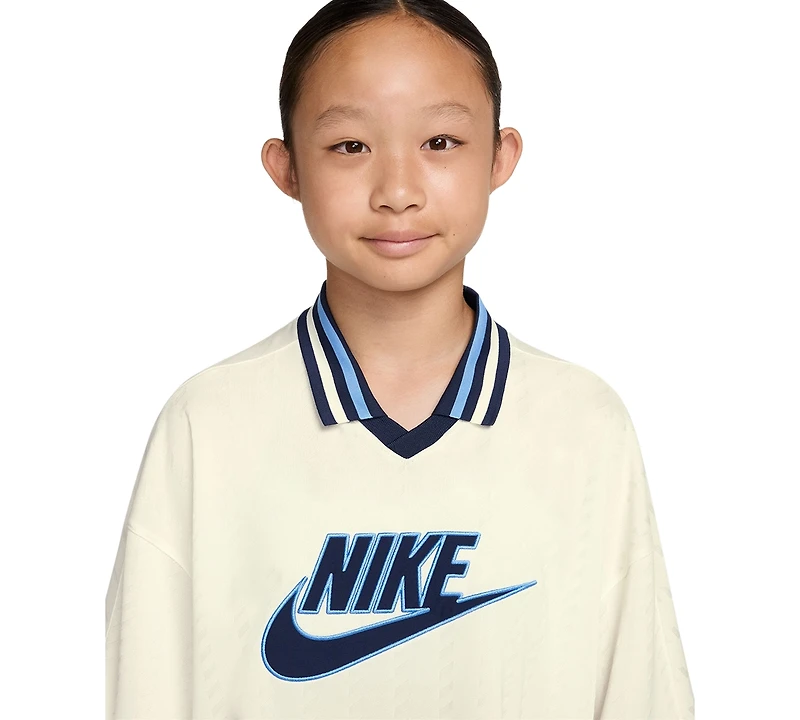 Nike Girls' 7-16 Short-Sleeve T-Shirt