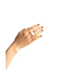 Tee — White jade stone ring