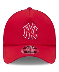 New Era Men's Red New York Yankees 2026 Batting Practice Alternate Apex 9FORTY Adjustable Hat
