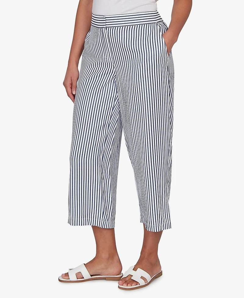 Ruby Rd. Petite Striped Seersucker Fly-Front Capri Pants