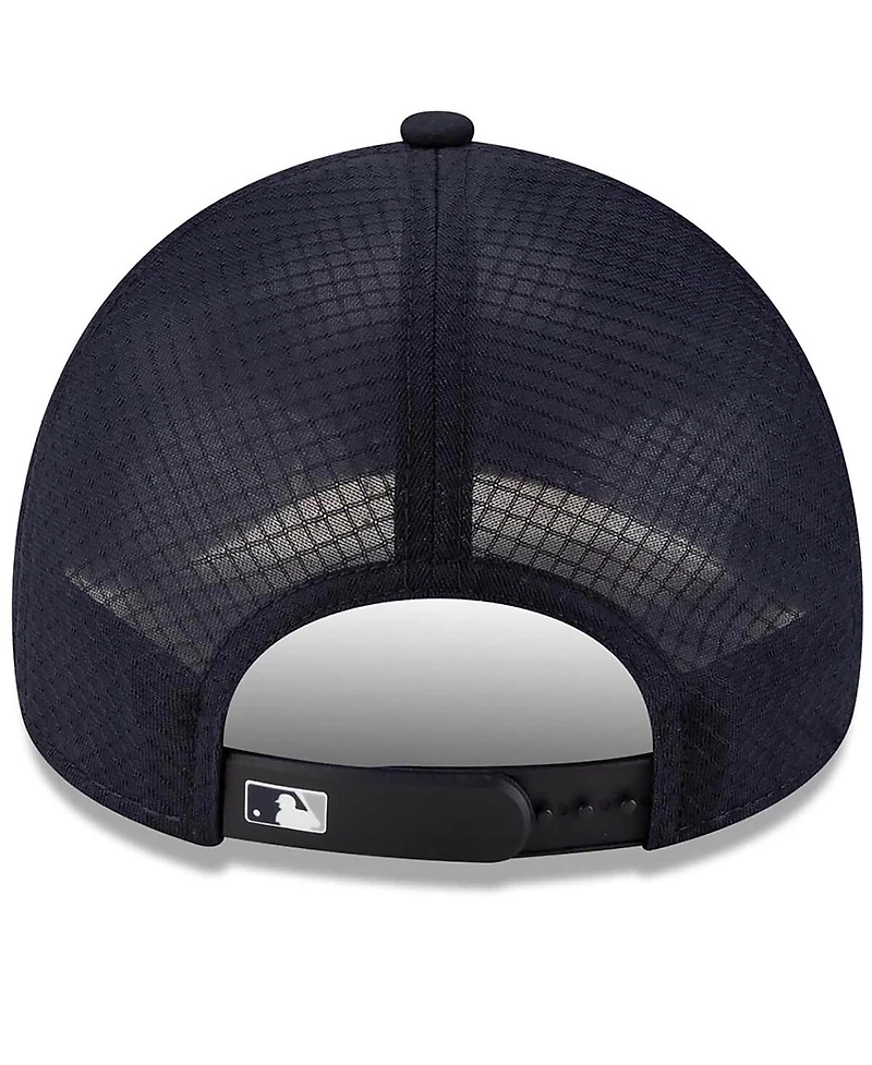New Era Men's Navy New York Yankees 2026 Batting Practice Apex 9FORTY Adjustable Trucker Hat