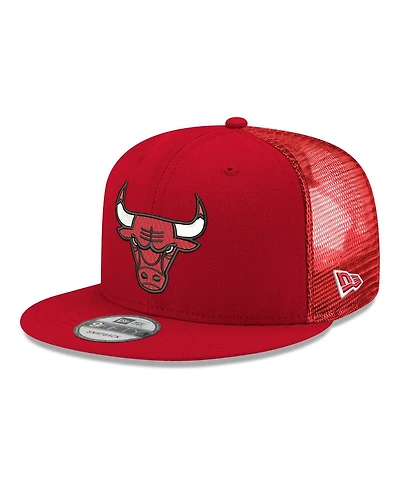 New Era Men's Red Chicago Bulls Core Logo Meshback 9FIFTY Snapback Hat