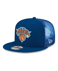 New Era Men's Blue New York Knicks Core Logo Meshback 9FIFTY Snapback Hat